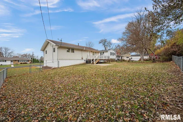 $2,200 | 6822 North Kimberly Drive, Peoria, IL 61614
