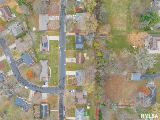 $2,200 | 6822 North Kimberly Drive, Peoria, IL 61614