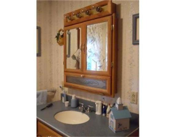 10 Pine Hill Road Easthampton, MA 01027 - Photo 11 of 23 Gallery Image 11