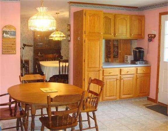 10 Pine Hill Road Easthampton, MA 01027 - Photo 5 of 23 Gallery Image 5