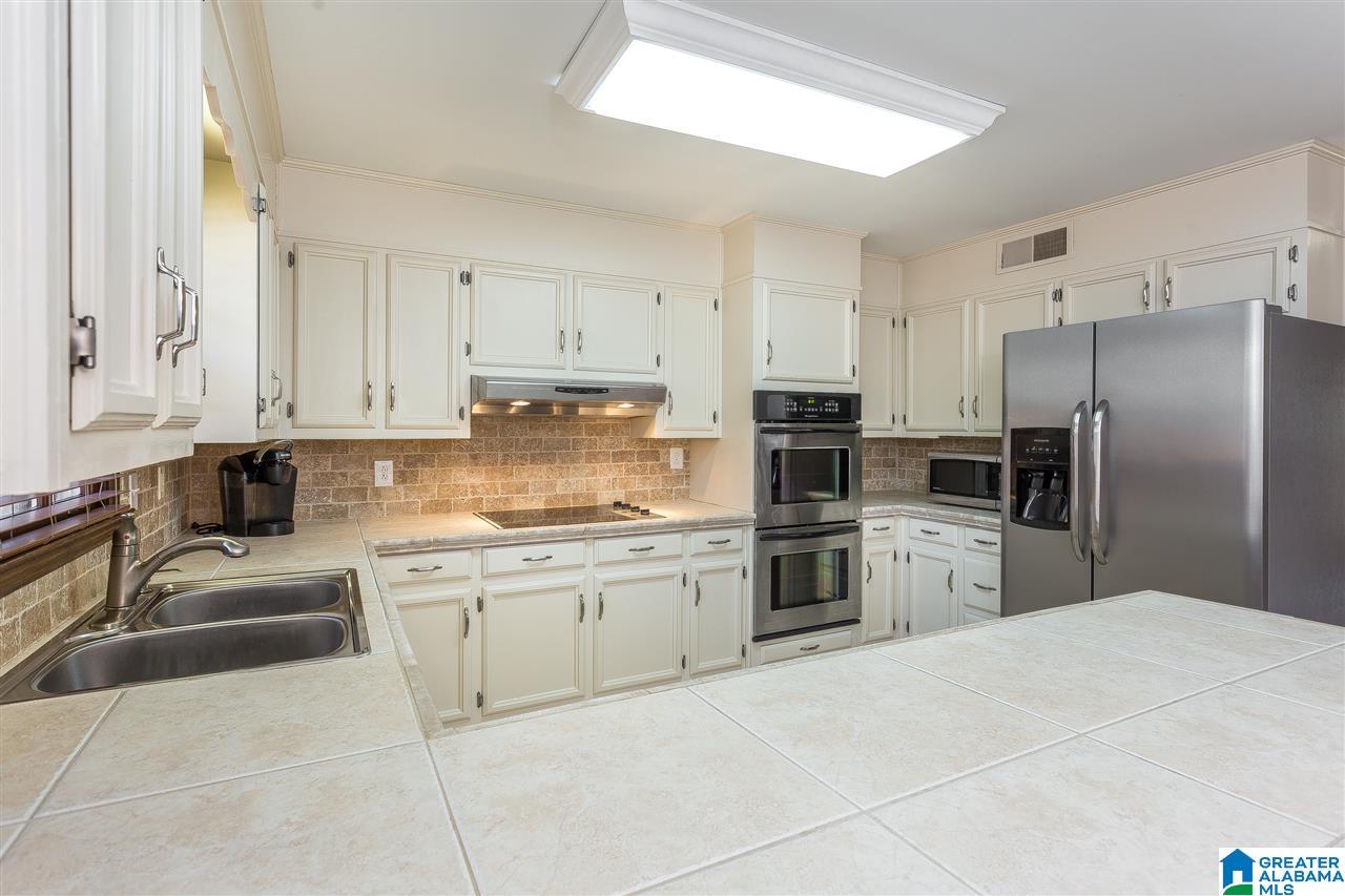 4615 Pine Mountain Road Birmingham, AL 35213 - Photo 15 of 46