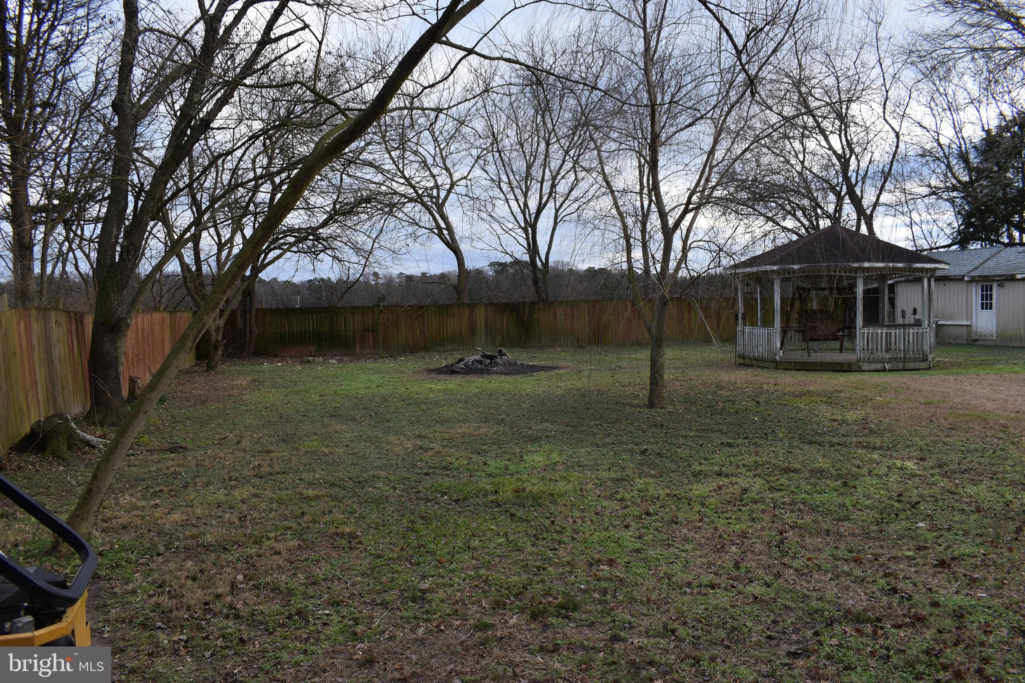 6181 Bethlehem Road Preston, MD 21655 - Photo 6 of 35 REAR FENCED YARD