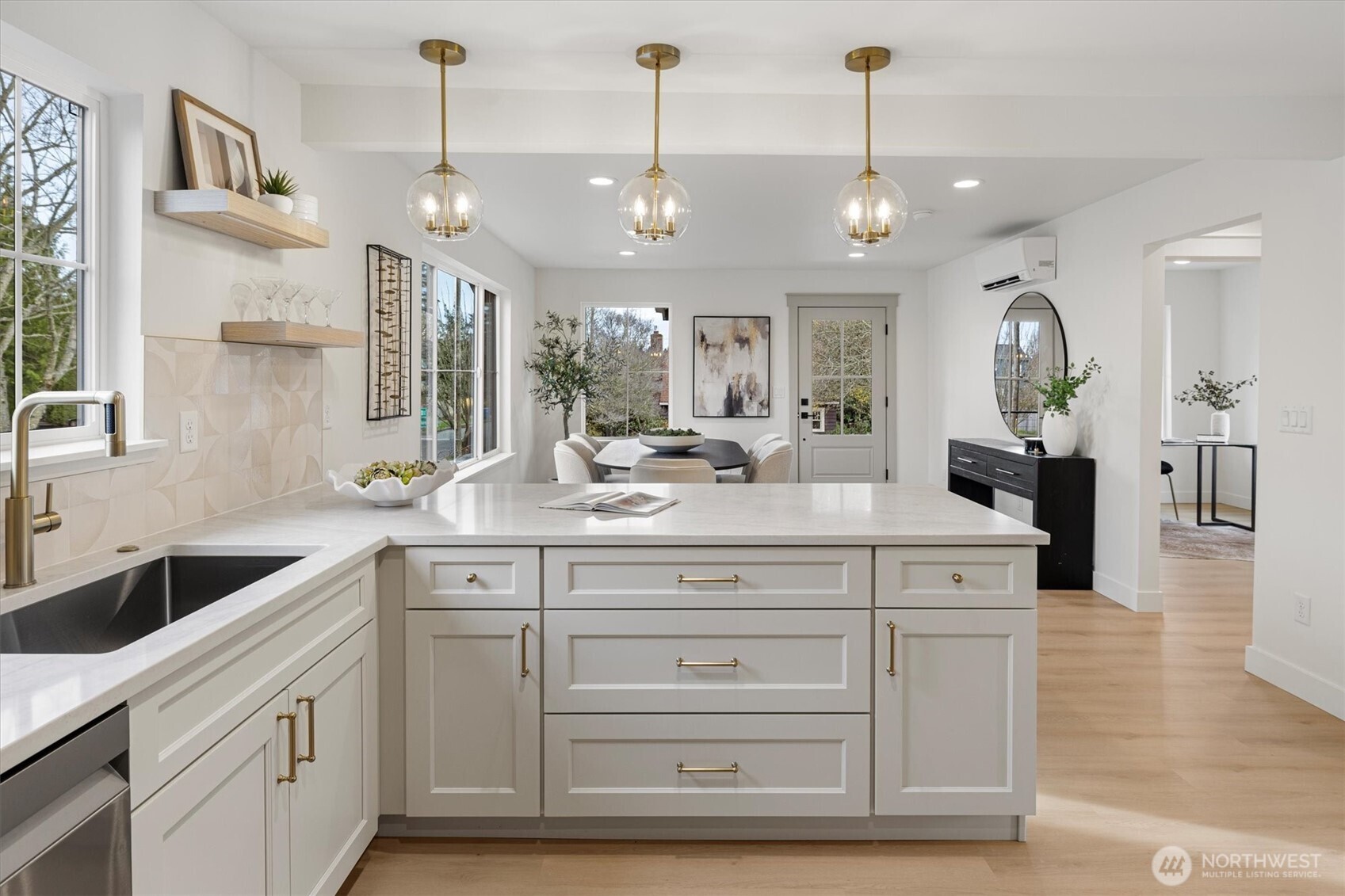 9003 30th Avenue Southwest Seattle, WA 98126 - Photo 14 of 40