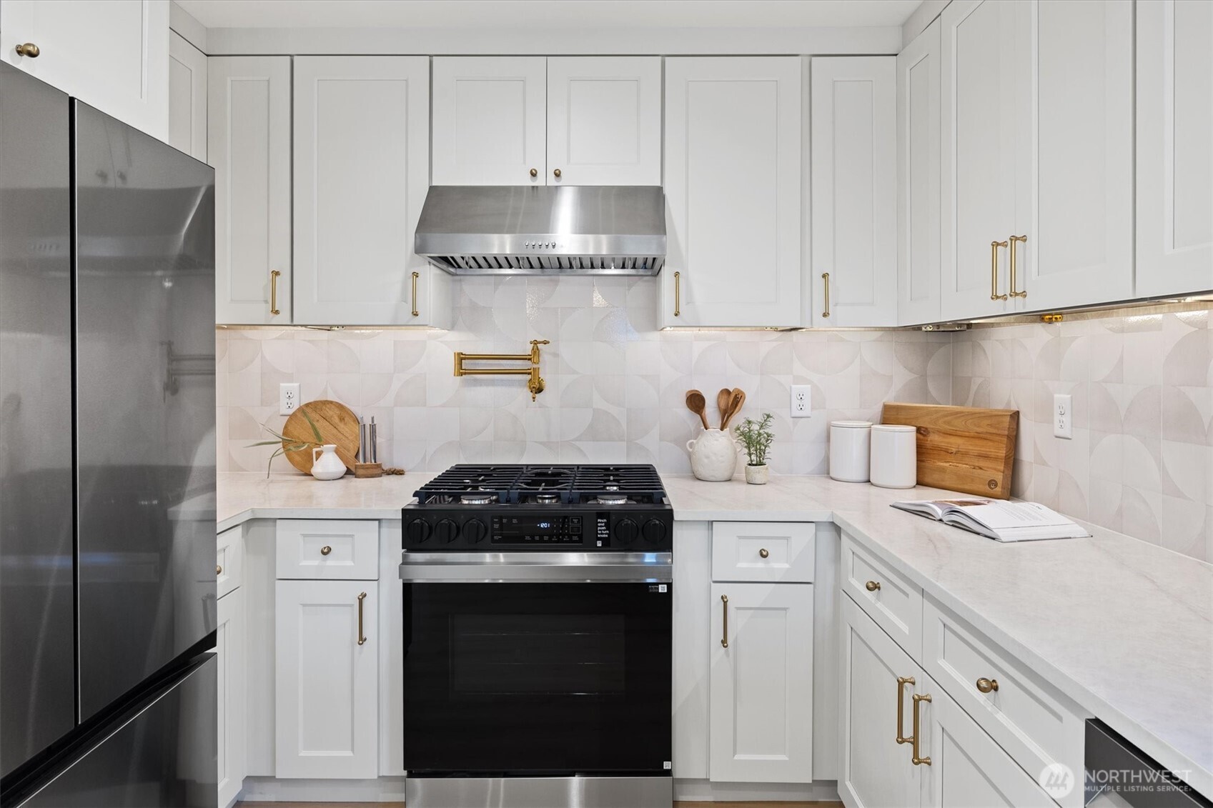 9003 30th Avenue Southwest Seattle, WA 98126 - Photo 10 of 40