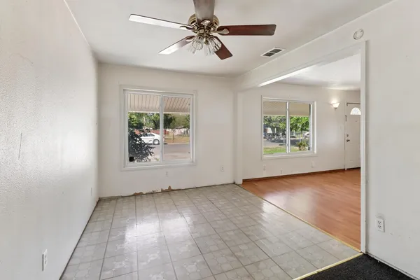 $350,000 | 1022 Frienza Avenue, Sacramento, CA 95815