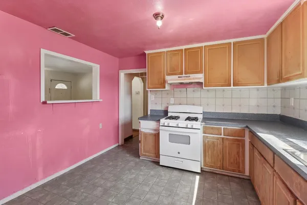 $350,000 | 1022 Frienza Avenue, Sacramento, CA 95815