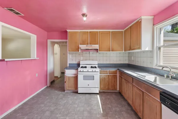 $350,000 | 1022 Frienza Avenue, Sacramento, CA 95815