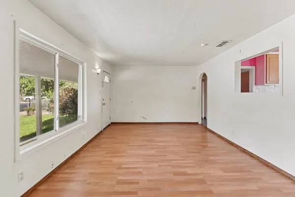 $350,000 | 1022 Frienza Avenue, Sacramento, CA 95815
