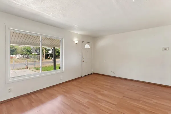 $350,000 | 1022 Frienza Avenue, Sacramento, CA 95815