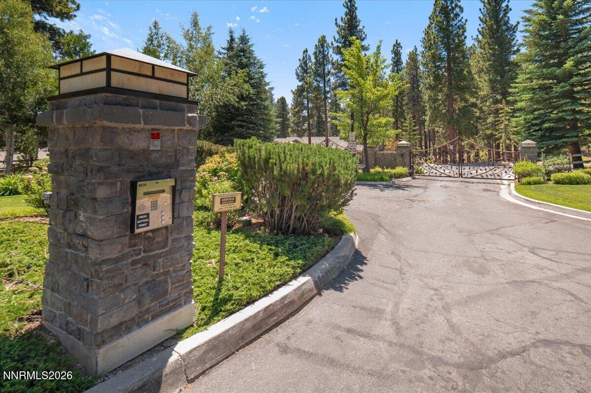 279 East Jeffrey Pine Road, Unit B/7 Reno, NV 89511 - Photo 2 of 18 02-7803547