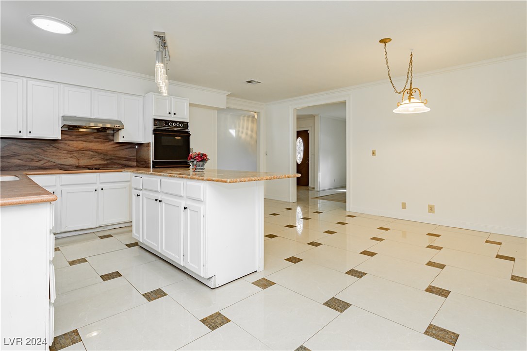 3045 South Lindell Road Las Vegas, NV 89146 - Photo 12 of 48 Gallery Image 12