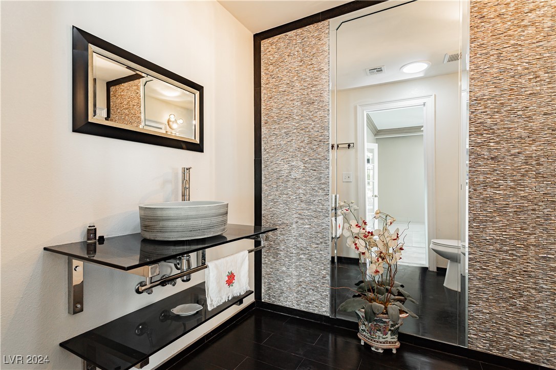 3045 South Lindell Road Las Vegas, NV 89146 - Photo 29 of 48 Gallery Image 29