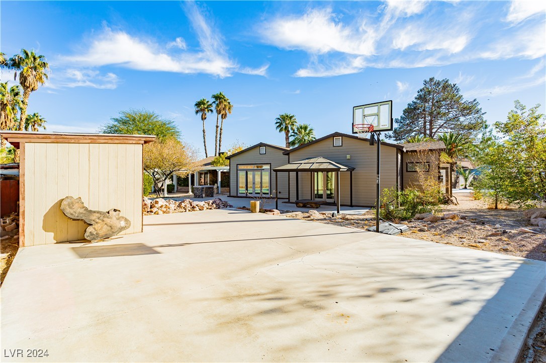 3045 South Lindell Road Las Vegas, NV 89146 - Photo 46 of 48 Gallery Image 46