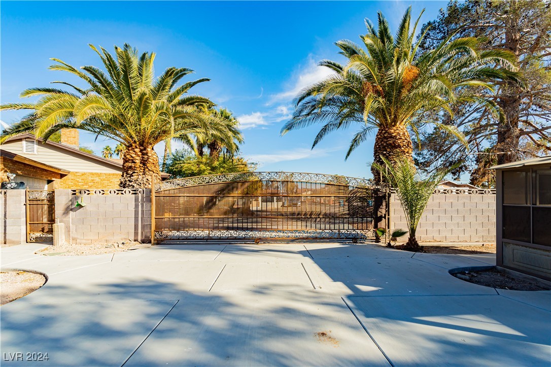 3045 South Lindell Road Las Vegas, NV 89146 - Photo 48 of 48 Gallery Image 48