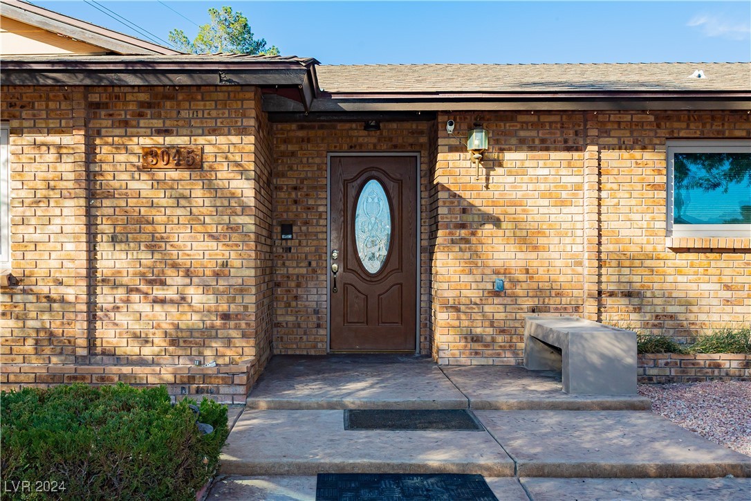 3045 South Lindell Road Las Vegas, NV 89146 - Photo 5 of 48 Gallery Image 5