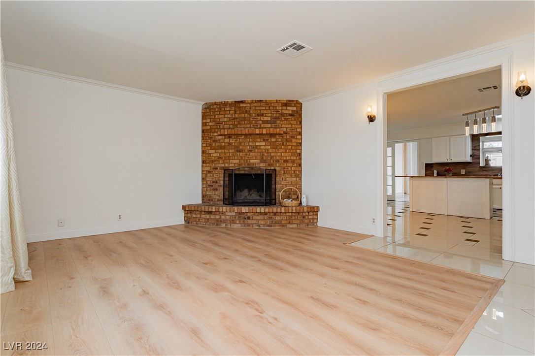 3045 South Lindell Road Las Vegas, NV 89146 - Photo 8 of 48 Gallery Image 8