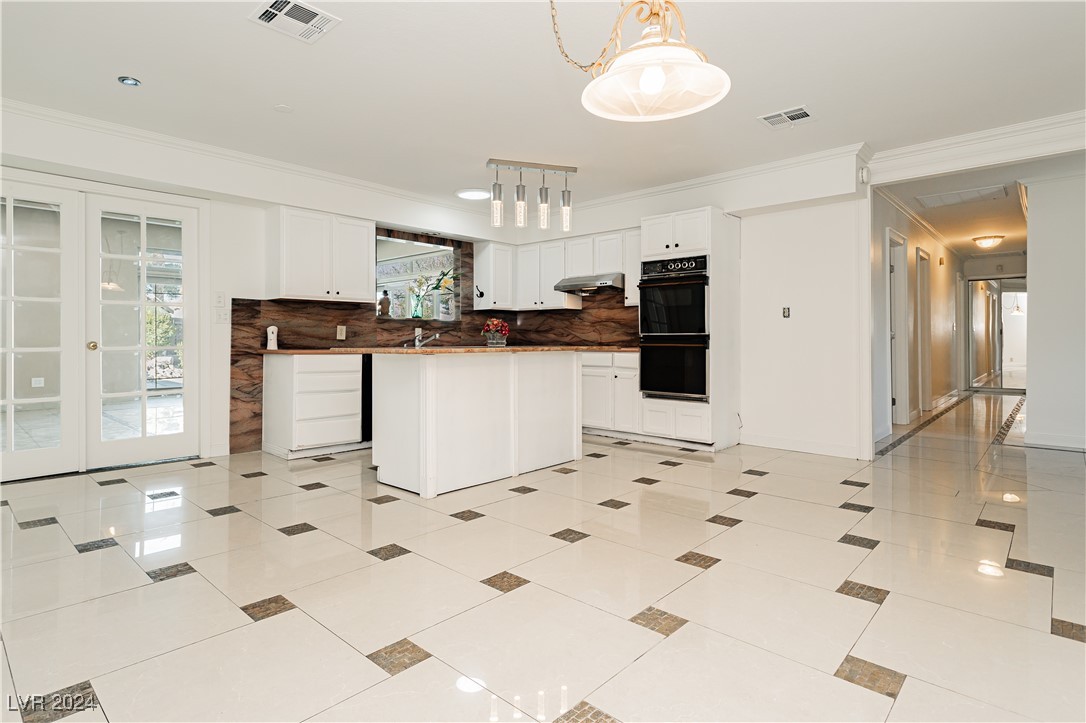 3045 South Lindell Road Las Vegas, NV 89146 - Photo 10 of 48 Gallery Image 10