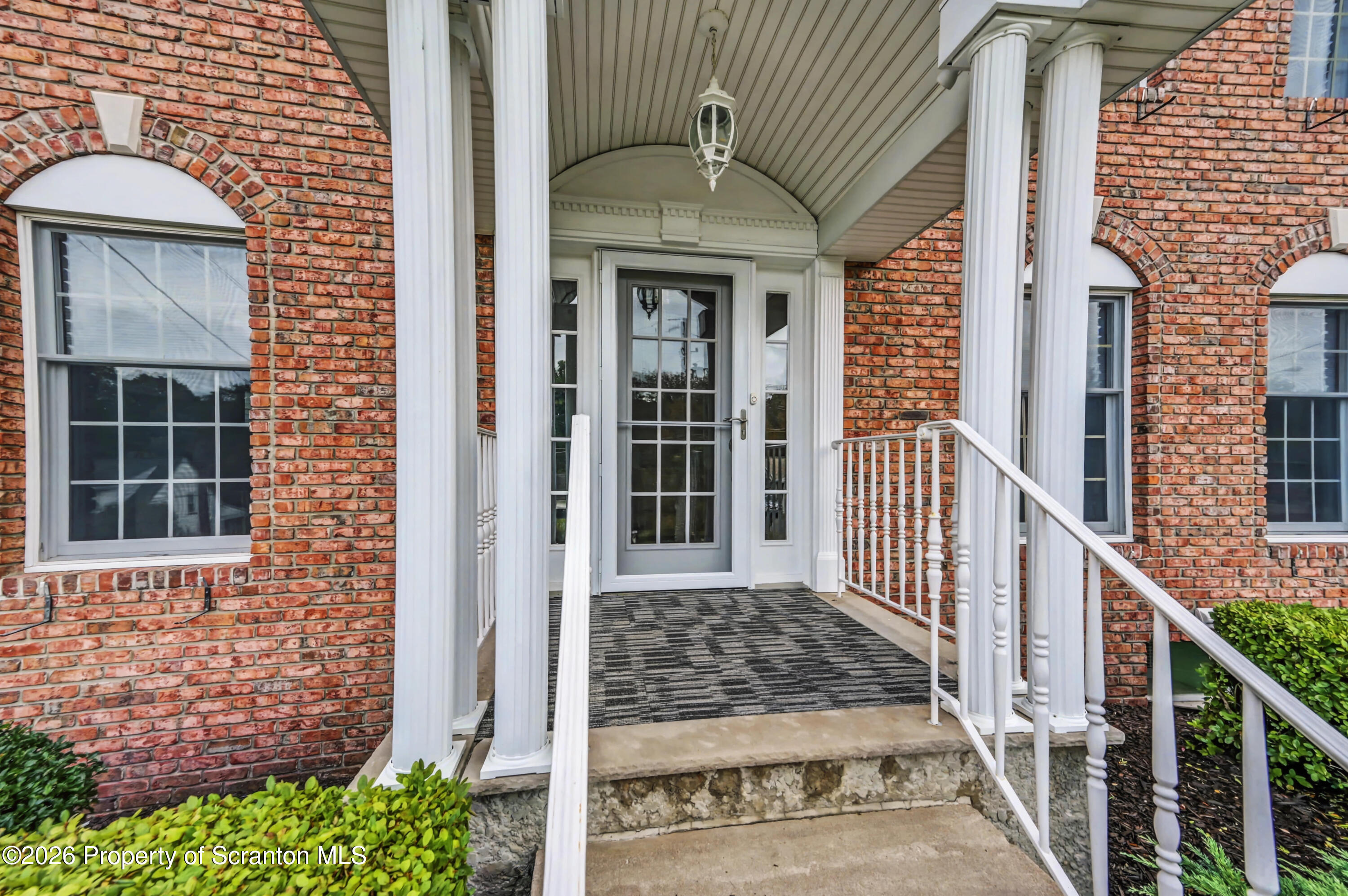 317 Bailey Street Clarks Summit, PA 18411 - Photo 7 of 95 317 Bailey St 05