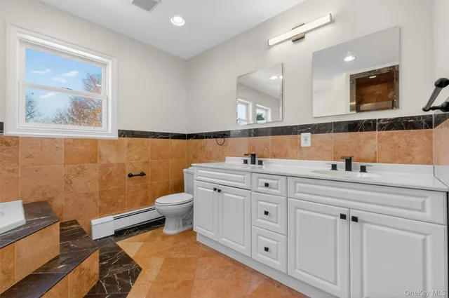 $700,000 | 27 King Drive, Poughkeepsie, NY 12603