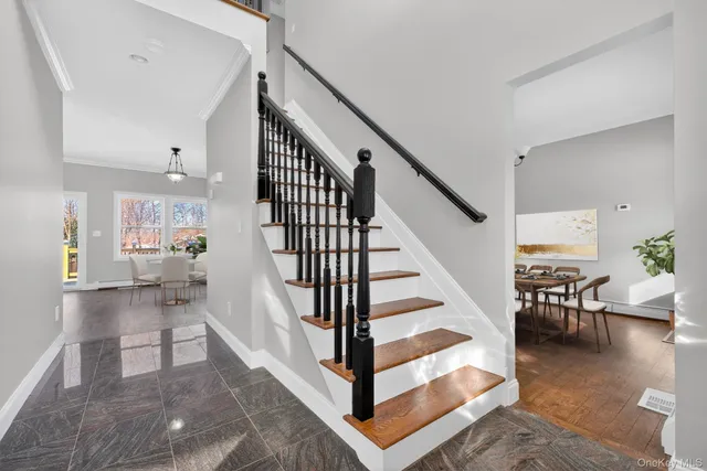 $700,000 | 27 King Drive, Poughkeepsie, NY 12603