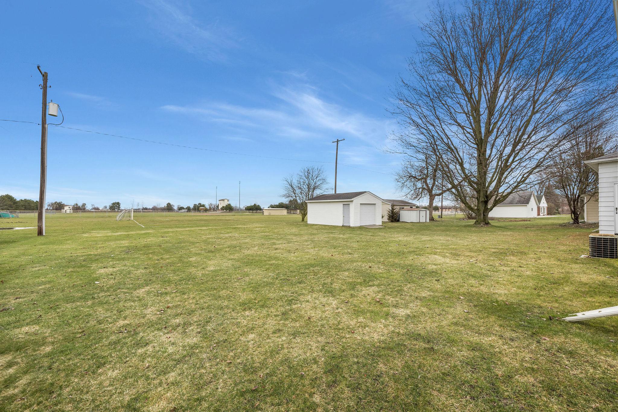 814 West Midland Road Auburn, MI 48611 - Photo 4 of 18 Gallery Image 4