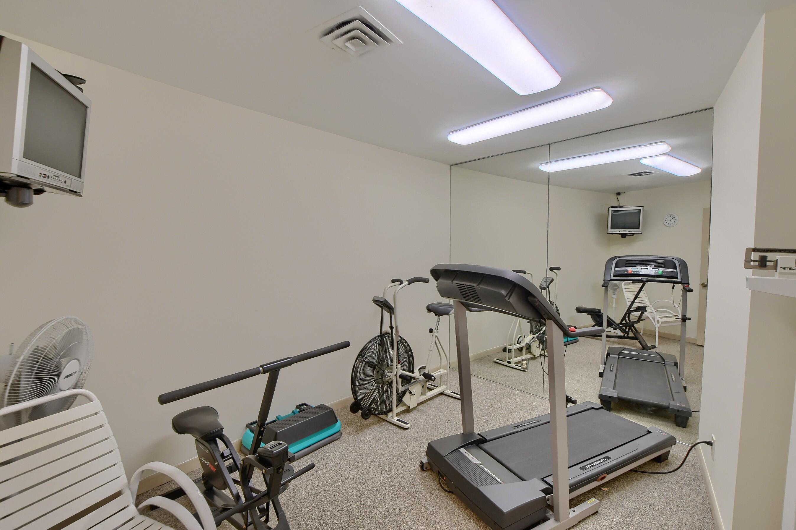 7235 Promenade Drive, Unit 802J Boca Raton, FL 33433 - Photo 47 of 49 Exercize room