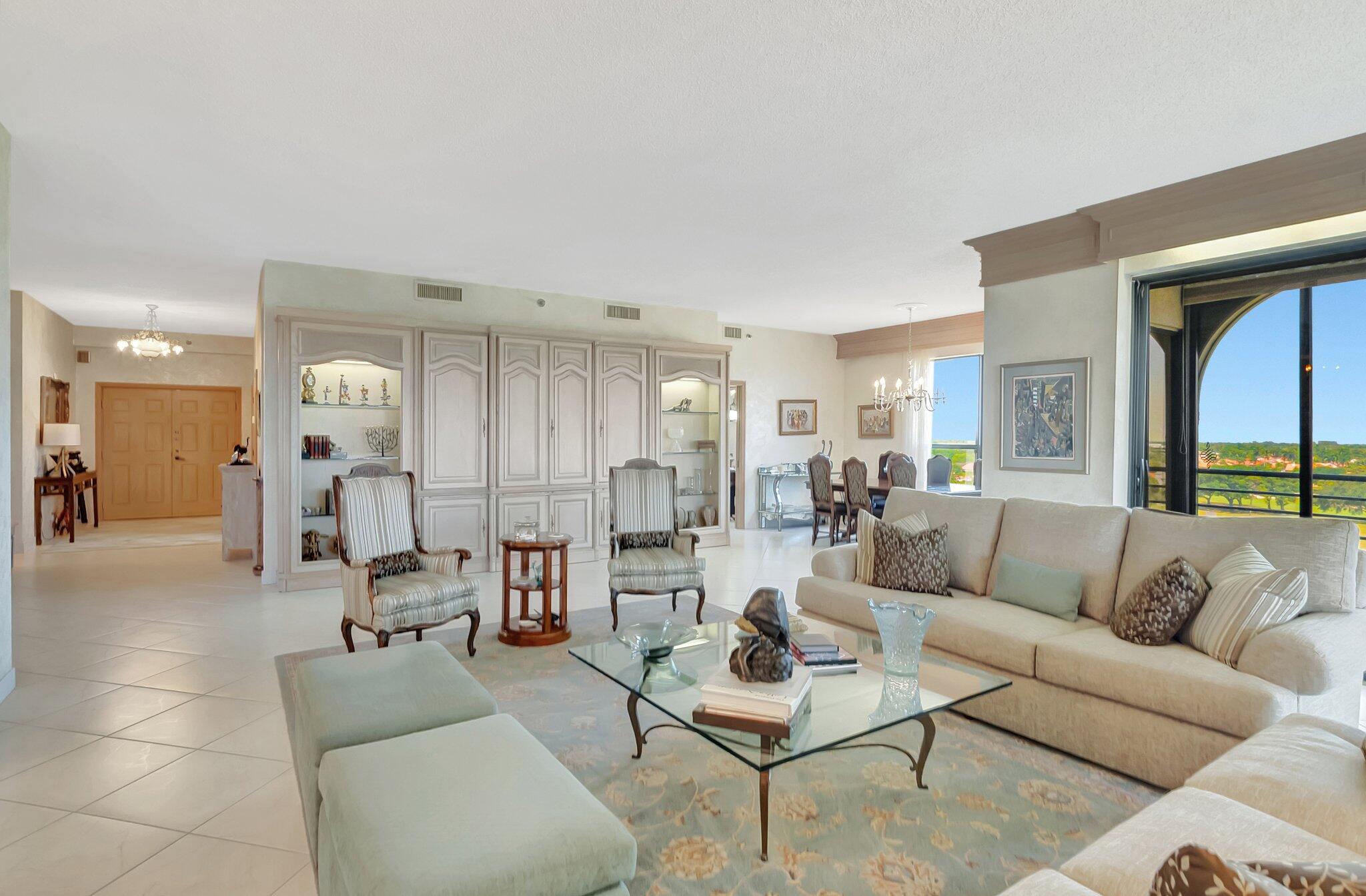 7235 Promenade Drive, Unit 802J Boca Raton, FL 33433 - Photo 8 of 49 Living area