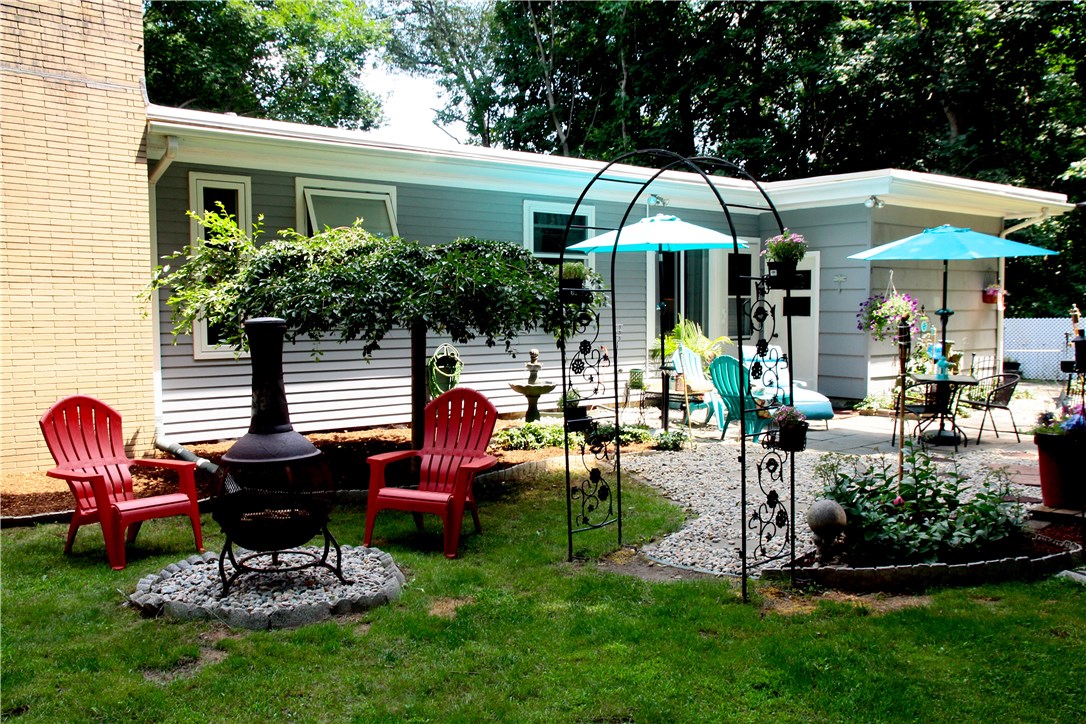 394 Old River Road Lincoln, RI 02838 - Photo 3 of 34 Gallery Image 3