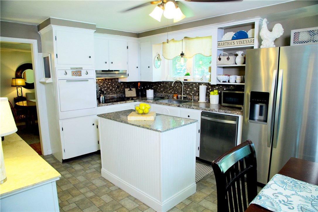 394 Old River Road Lincoln, RI 02838 - Photo 8 of 34 Gallery Image 8