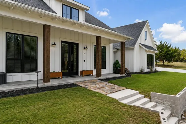 $775,000 | 303 Cates Road, Van Alstyne, TX 75495