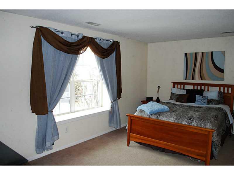 445 East Pine Ridge Drive Westfield, IN 46074 - Photo 5 of 14