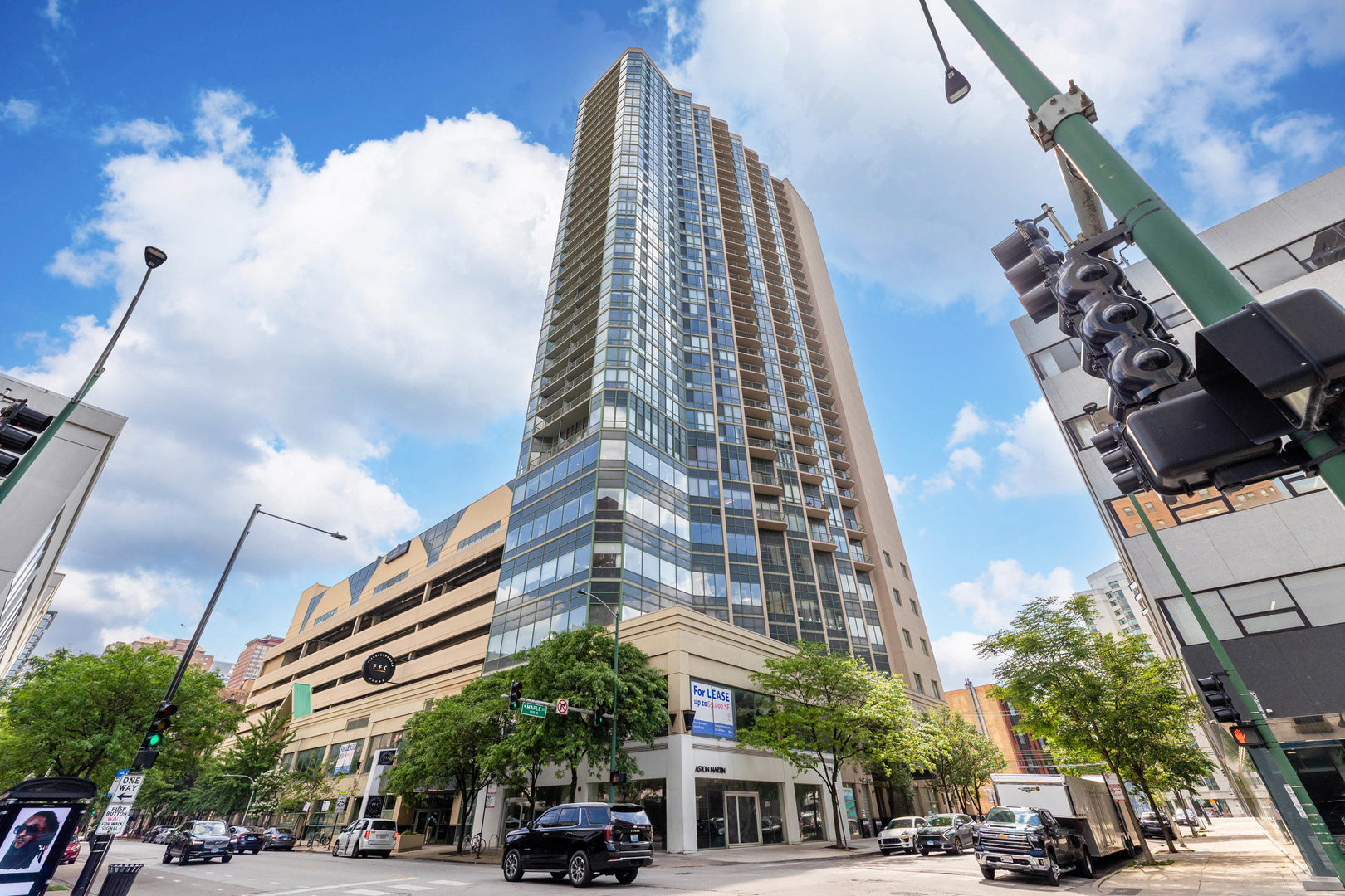 111 West Maple Street, Unit 1611 Chicago, IL 60610 - Photo 1 of 17