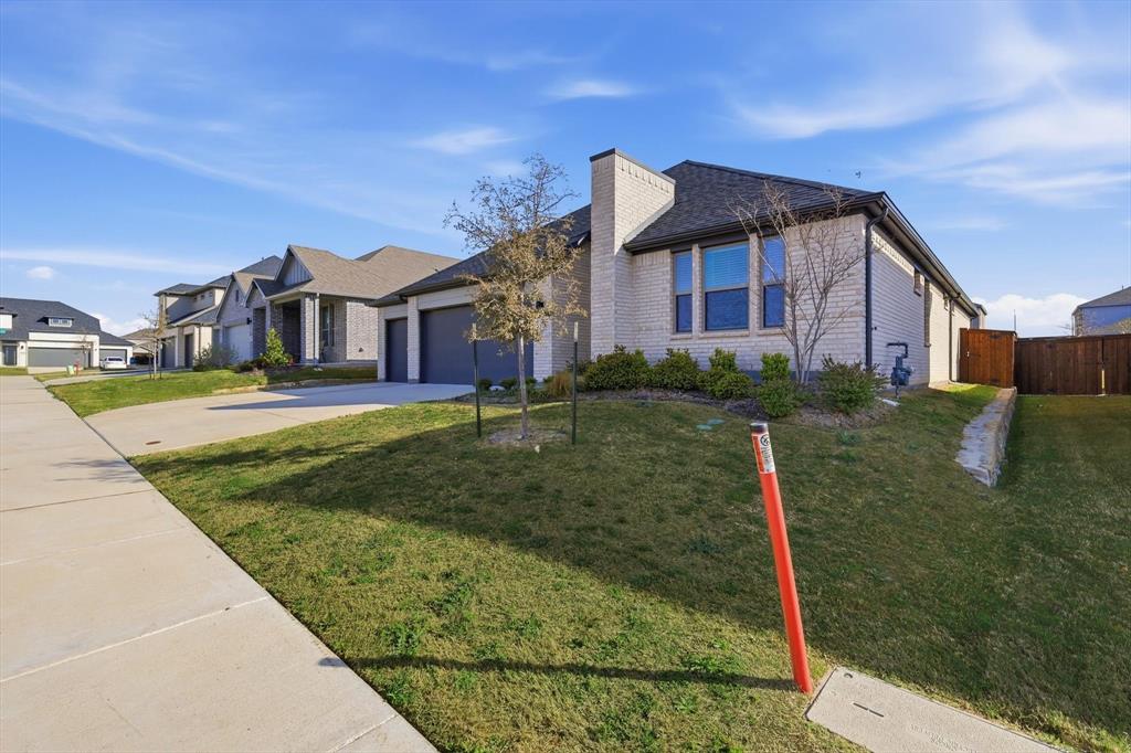 1212 Nuevo Rancho Lane Fort Worth, TX 76052 - Photo 4 of 33