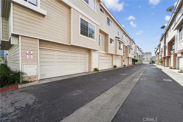 a view of a street with house