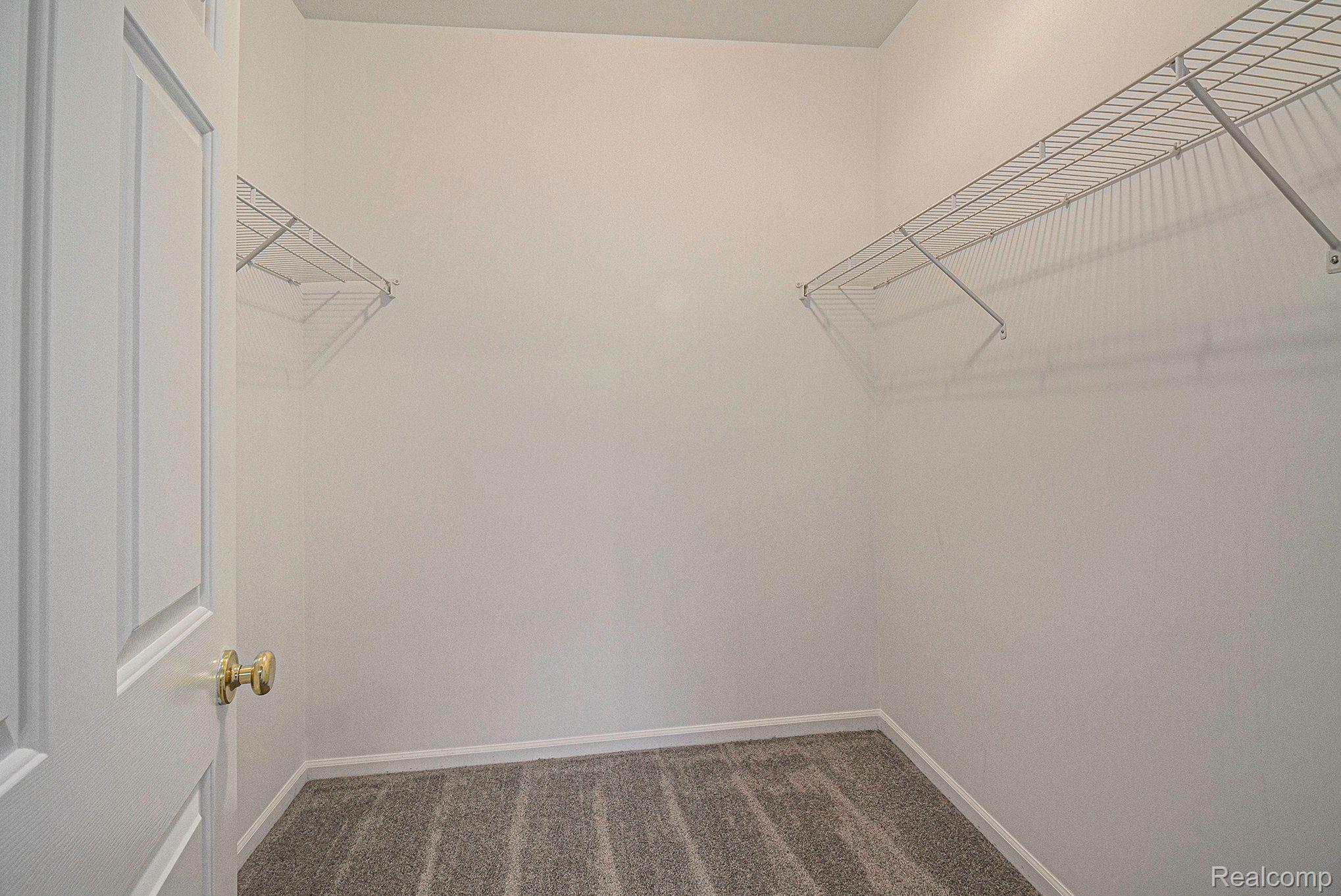1114 Rial Lake Drive Howell, MI 48843 - Photo 19 of 27 Gallery Image 19