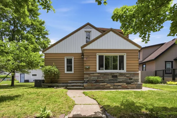 $200,000 | 108 21st Avenue North, St. Cloud, MN 56303