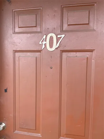 a close view of door
