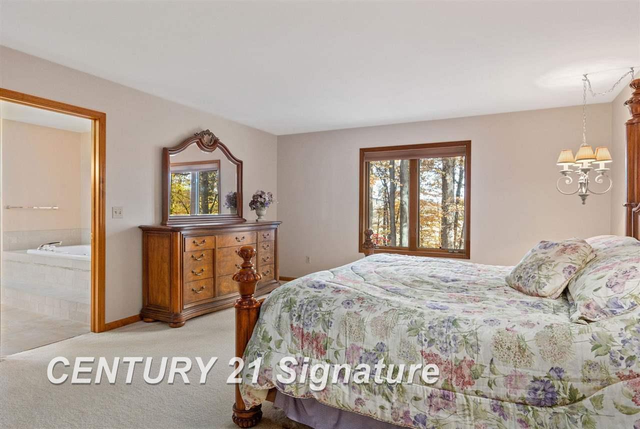 7 Hunters Ridge Drive Saginaw, MI 48609 - Photo 31 of 77