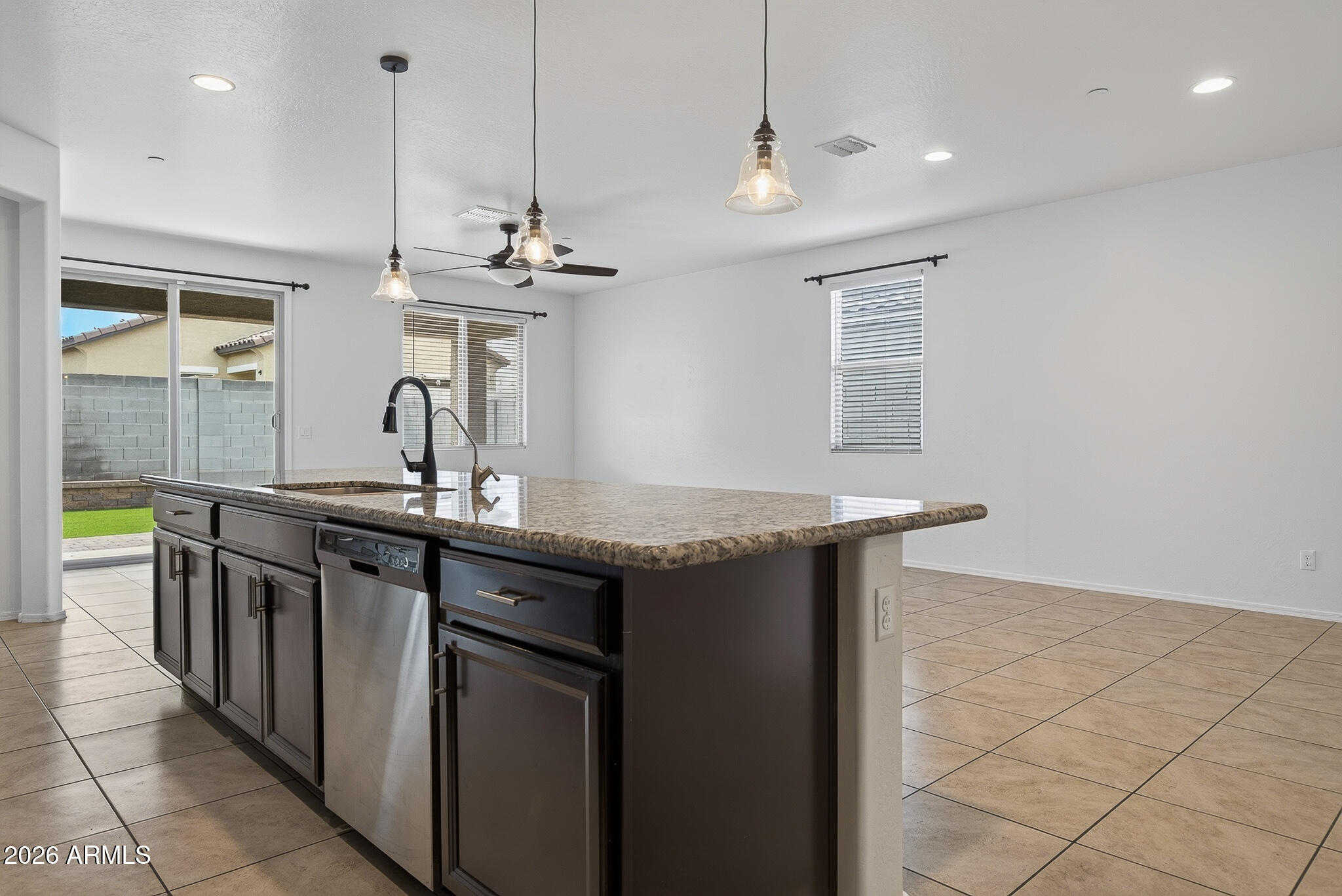 21257 West Berkeley Road Buckeye, AZ 85396 - Photo 4 of 37 4) KITCHEN