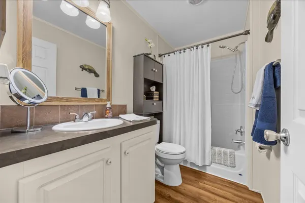 $369,900 | 121 Southeast Paradise Place, Stuart, FL 34997