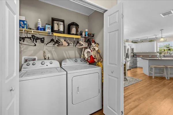 $369,900 | 121 Southeast Paradise Place, Stuart, FL 34997