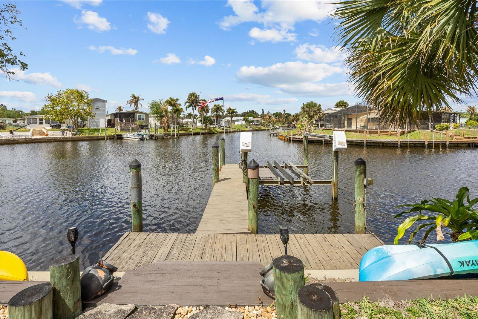 121 Southeast Paradise Place Stuart, FL 34997 - Photo 27 of 33 30-par in-26