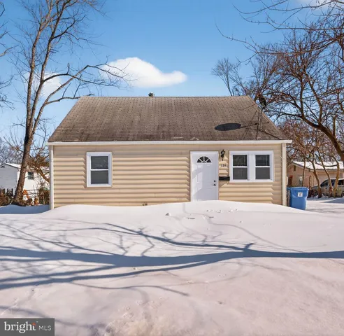 a house view with a outdoor space