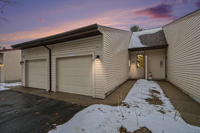 $265,500 | 2671 Stonebluff Drive Southwest, Wyoming, MI 49519