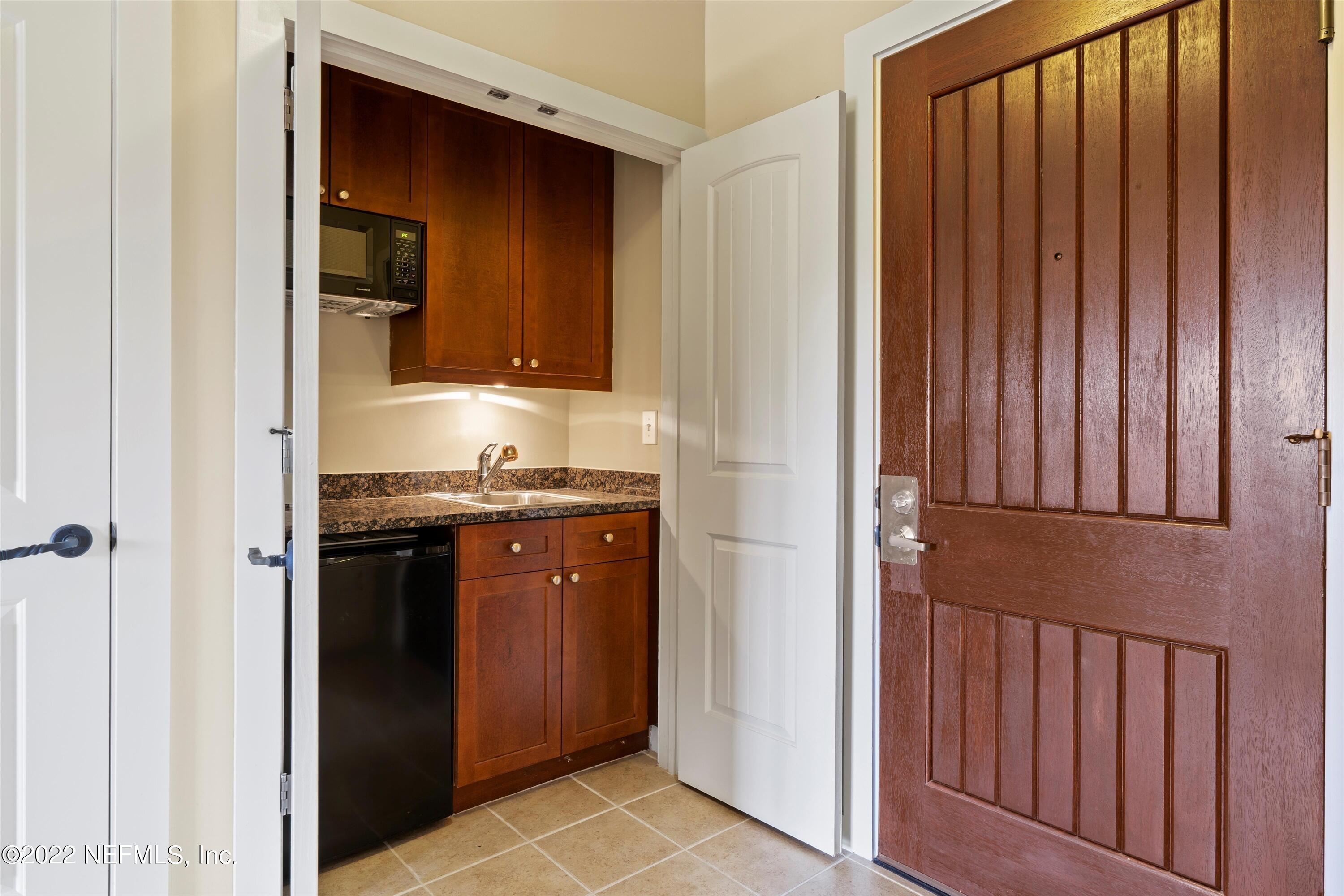 955 Registry Boulevard St. Augustine, FL 32092 - Photo 13 of 44 Ensuite kitchenette