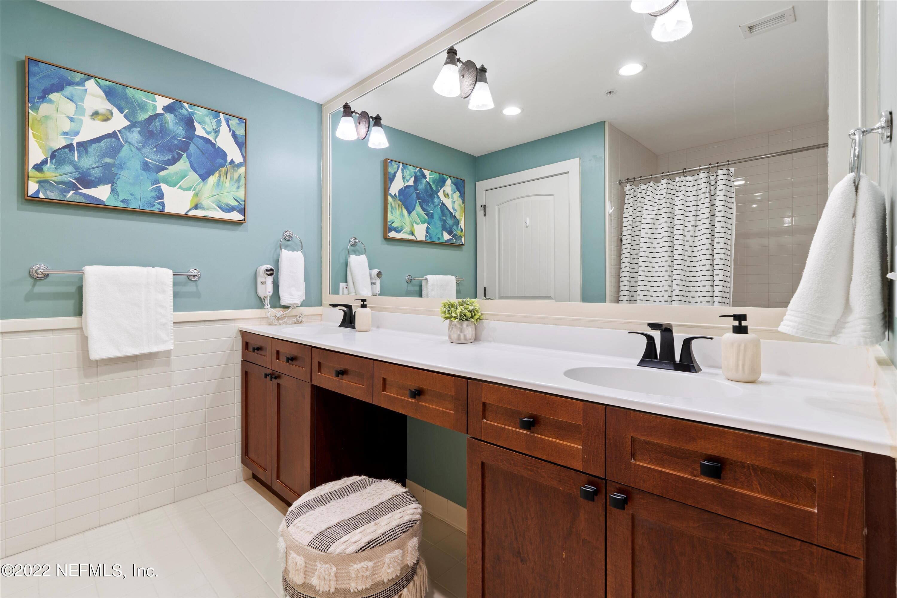 955 Registry Boulevard St. Augustine, FL 32092 - Photo 9 of 44 Dual Sinks