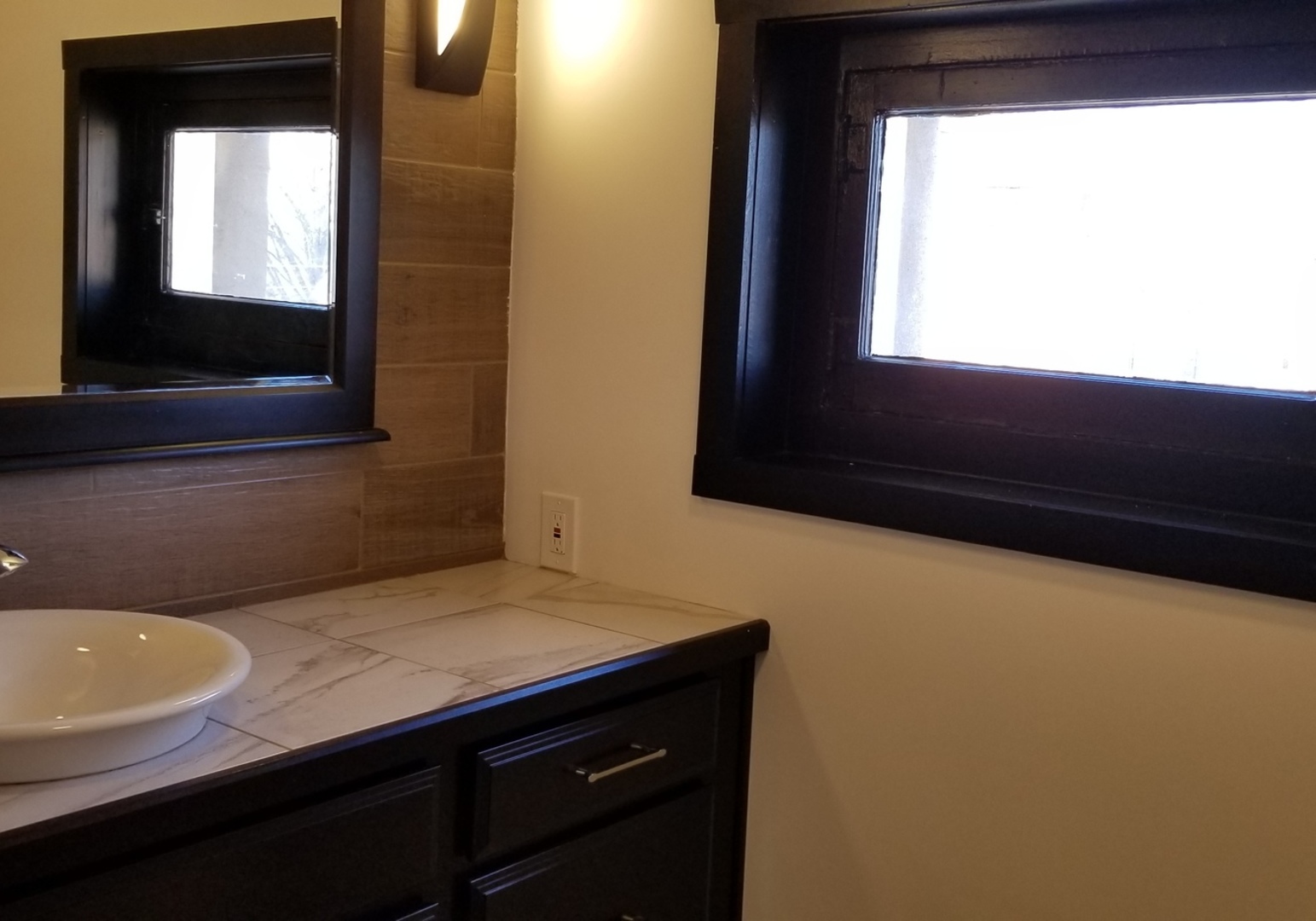 1818 4th Street, Unit 4 Peru, IL 61354 - Photo 4 of 9