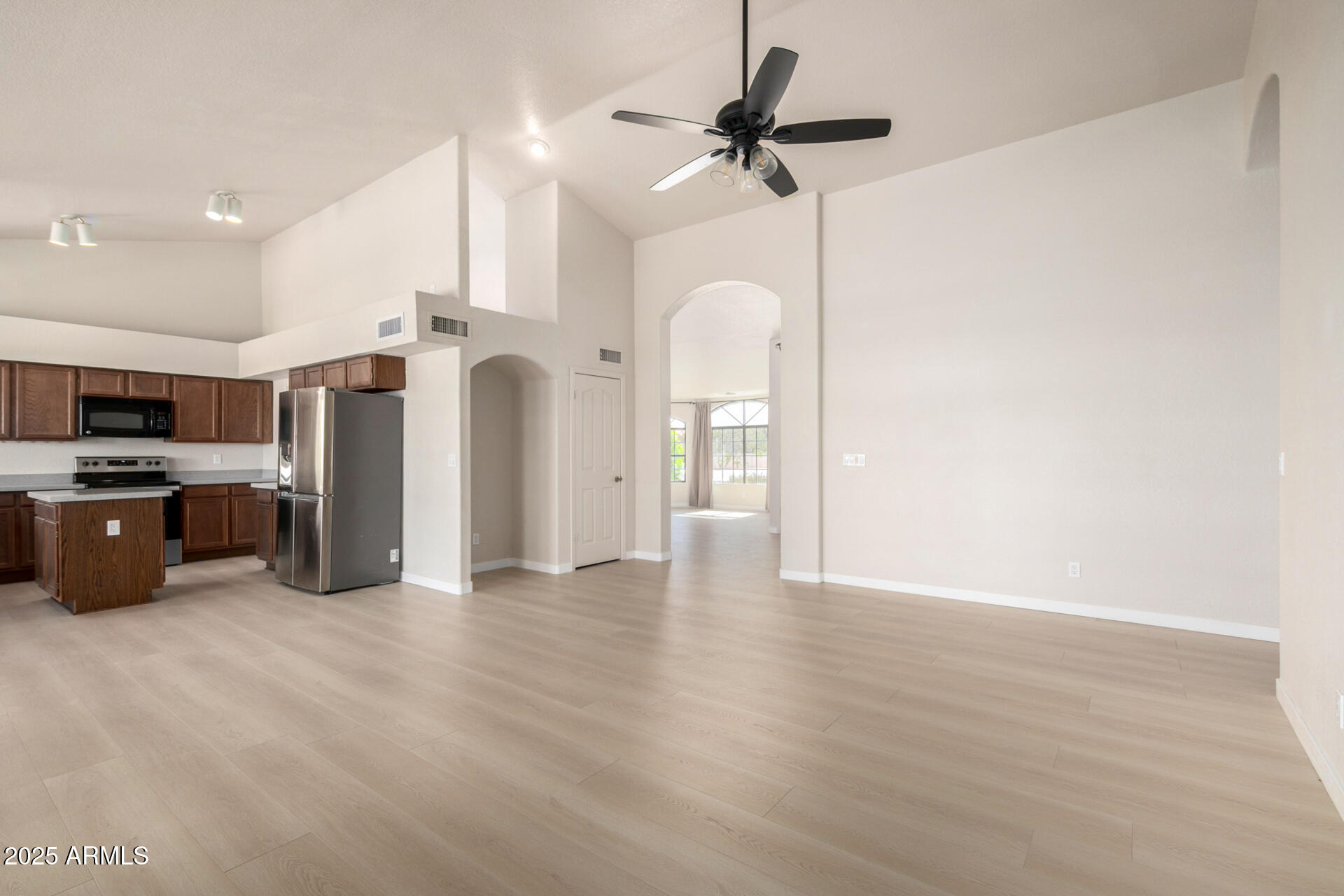 319 North Riata Street Gilbert, AZ 85234 - Photo 11 of 44 11 Riata