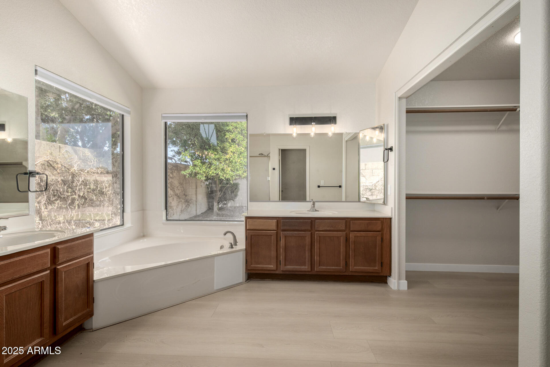 319 North Riata Street Gilbert, AZ 85234 - Photo 19 of 44 19 Riata