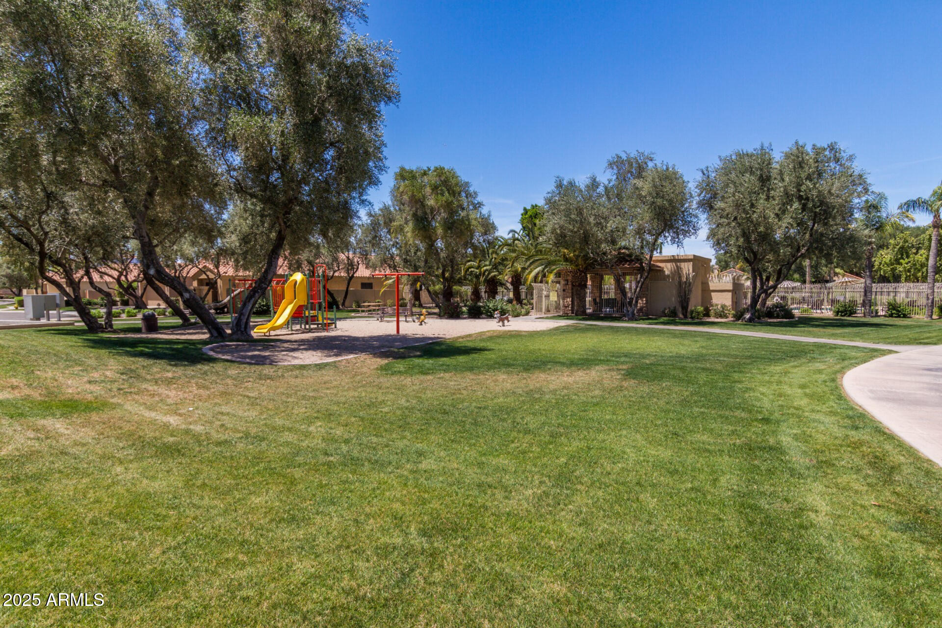 319 North Riata Street Gilbert, AZ 85234 - Photo 40 of 44 40 Riata
